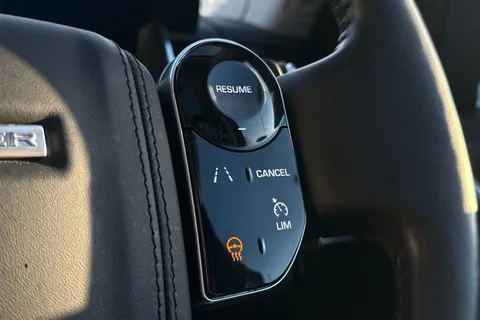 36 of 50 for Land Rover Range Rover 3.0 D300 MHEV Vogue SE SUV 5dr Diesel Auto 4WD Euro 6 (s/s) (300 ps)