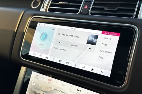 41 of 50 for Land Rover Range Rover 3.0 D300 MHEV Vogue SE SUV 5dr Diesel Auto 4WD Euro 6 (s/s) (300 ps)