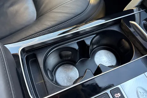 44 of 50 for Land Rover Range Rover 3.0 D300 MHEV Vogue SE SUV 5dr Diesel Auto 4WD Euro 6 (s/s) (300 ps)