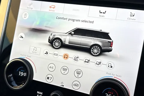 46 of 50 for Land Rover Range Rover 3.0 D300 MHEV Vogue SE SUV 5dr Diesel Auto 4WD Euro 6 (s/s) (300 ps)