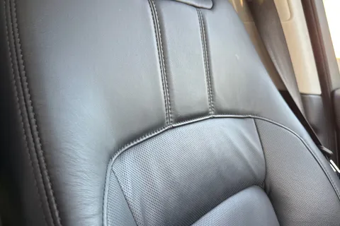 49 of 50 for Land Rover Range Rover 3.0 D300 MHEV Vogue SE SUV 5dr Diesel Auto 4WD Euro 6 (s/s) (300 ps)