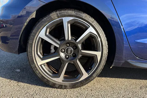 PJ25LNA Audi A1 Black Edition 35 TFSI 150 PS S tronic Thumbnail #12