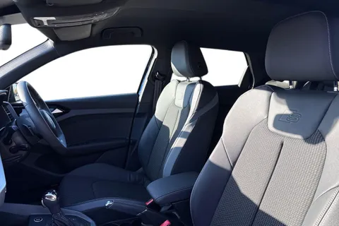 PJ25LNA Audi A1 Black Edition 35 TFSI 150 PS S tronic Thumbnail #16