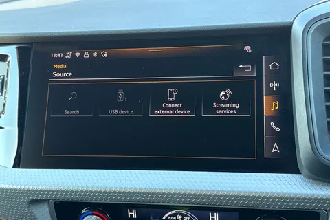 PJ25LNA Audi A1 Black Edition 35 TFSI 150 PS S tronic Thumbnail #37