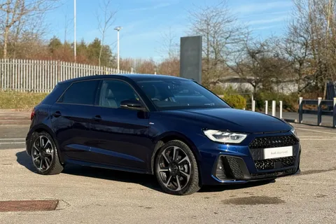 PJ25LNA Audi A1 Black Edition 35 TFSI 150 PS S tronic Thumbnail #46