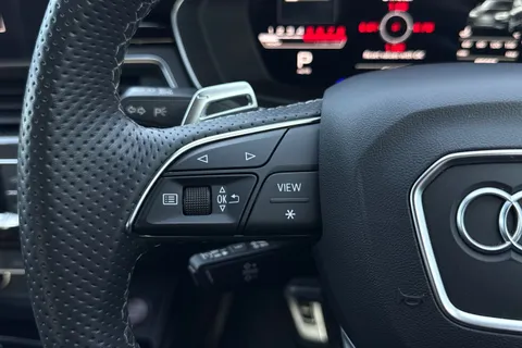 60 of 67 for Audi RS 4 Avant RS 4 Avant Carbon Black 450 PS tiptronic