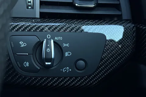 61 of 67 for Audi RS 4 Avant RS 4 Avant Carbon Black 450 PS tiptronic