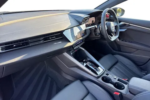 KO74HGA Audi A3 Black Edition 35 TFSI 150 PS S tronic Thumbnail #16