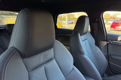 KO74HGA Audi A3 Black Edition 35 TFSI 150 PS S tronic Thumbnail #25