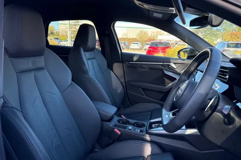 KO74HGA Audi A3 Black Edition 35 TFSI 150 PS S tronic Thumbnail #46