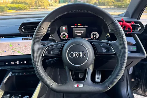 KO74HGA Audi A3 Black Edition 35 TFSI 150 PS S tronic Thumbnail #47