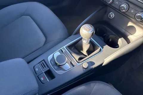 PY68WEA Audi A3 1.0 TFSI 30 SE Technik Sportback Euro 6 (s/s) 5dr Thumbnail #57