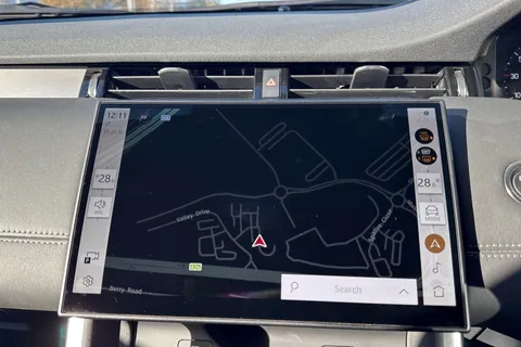 KM74FHH Land Rover Discovery Sport 2.0 D200 Dynamic HSE 5dr Thumbnail #13