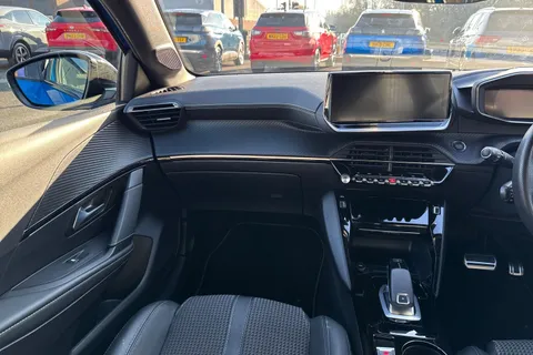 20 of 47 for PEUGEOT 208 1.2 PureTech GT EAT Euro 6 (s/s) 5dr