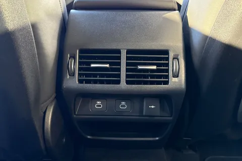 KM74FHH Land Rover Discovery Sport 2.0 D200 Dynamic HSE 5dr Thumbnail #20