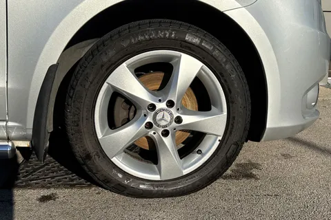 YC66JNX Mercedes-Benz Vito 2.1 116 CDI BlueTEC Sport Crew Van RWD L1 Euro 6 (s/s) 5dr Thumbnail #11