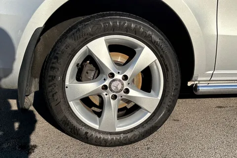 YC66JNX Mercedes-Benz Vito 2.1 116 CDI BlueTEC Sport Crew Van RWD L1 Euro 6 (s/s) 5dr Thumbnail #12