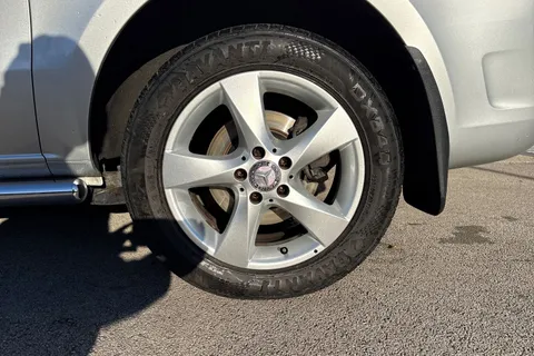 YC66JNX Mercedes-Benz Vito 2.1 116 CDI BlueTEC Sport Crew Van RWD L1 Euro 6 (s/s) 5dr Thumbnail #14