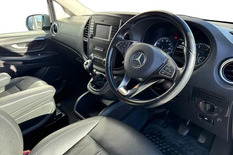 YC66JNX Mercedes-Benz Vito 2.1 116 CDI BlueTEC Sport Crew Van RWD L1 Euro 6 (s/s) 5dr Thumbnail #15