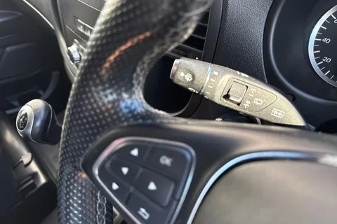 YC66JNX Mercedes-Benz Vito 2.1 116 CDI BlueTEC Sport Crew Van RWD L1 Euro 6 (s/s) 5dr Thumbnail #51