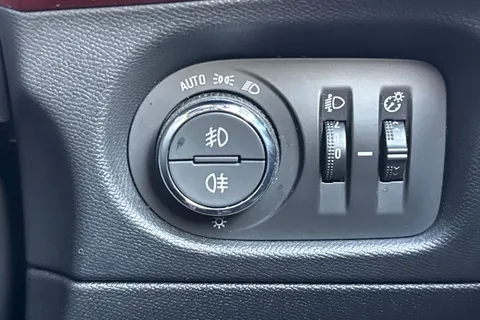 LY71FHO Vauxhall Mokka 1.2 Turbo SRi Premium Auto Euro 6 (s/s) 5dr Thumbnail #31