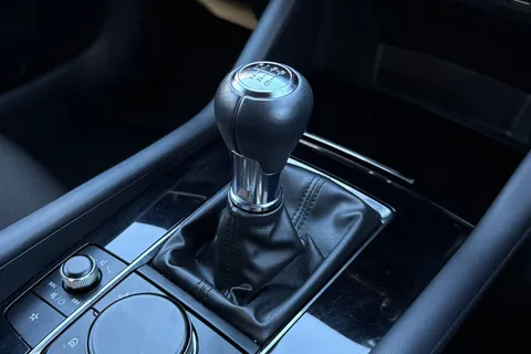 MX71WSY Mazda Mazda3 2.0 e-SKYACTIV-G MHEV SE-L Lux Euro 6 (s/s) 5dr Thumbnail #24