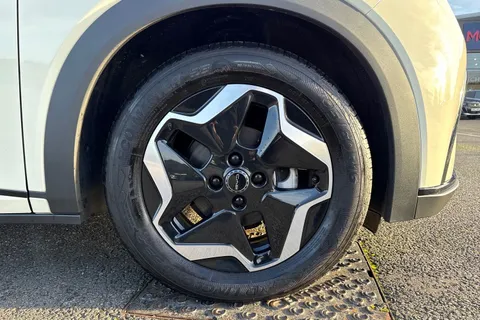 DA25EVH BYD Dolphin 44.9kWh Active Auto 5dr Thumbnail #7