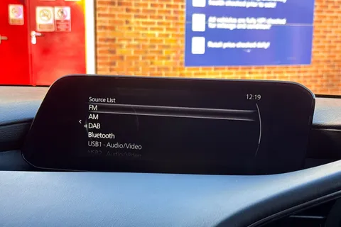 MX71WSY Mazda Mazda3 2.0 e-SKYACTIV-G MHEV SE-L Lux Euro 6 (s/s) 5dr Thumbnail #46