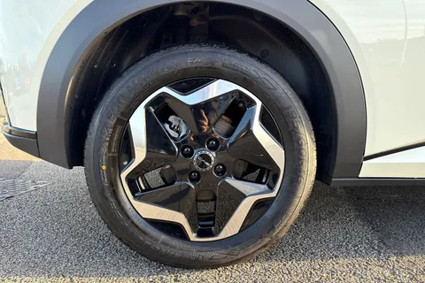 DA25EVH BYD Dolphin 44.9kWh Active Auto 5dr Thumbnail #22