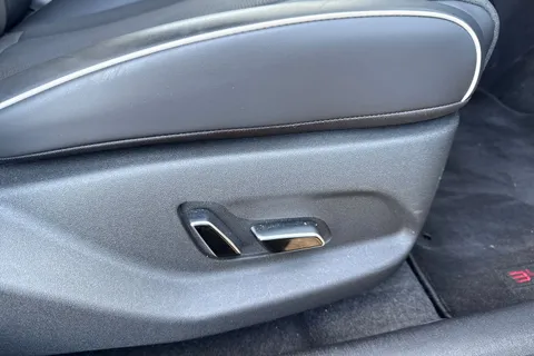 DA25EVH BYD Dolphin 44.9kWh Active Auto 5dr Thumbnail #32