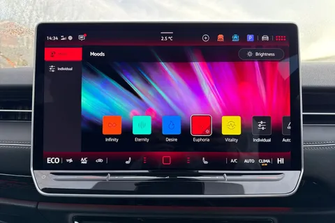  Volkswagen Id.7 Pro 77kWh Match Plus Tourer Auto 5dr Thumbnail #40