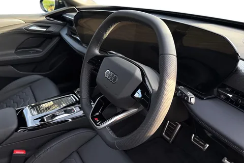 KJ25NPD Audi A6 E-Tron Avant 100kWh Performance S line Auto 5dr Thumbnail #15