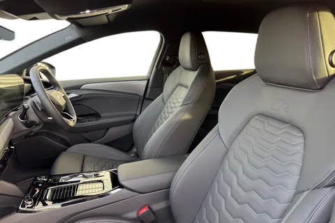 KJ25NPD Audi A6 E-Tron Avant 100kWh Performance S line Auto 5dr Thumbnail #17