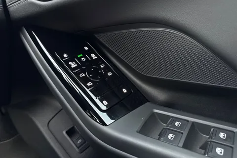 KJ25NPD Audi A6 E-Tron Avant 100kWh Performance S line Auto 5dr Thumbnail #61