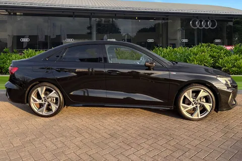 KM25HMA Audi A3 Black Edition 35 TFSI 150 PS S tronic Thumbnail #4