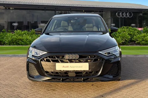 KM25HMA Audi A3 Black Edition 35 TFSI 150 PS S tronic Thumbnail #7