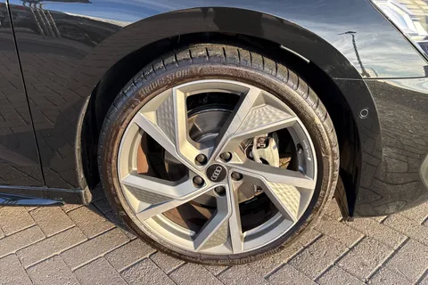 KM25HMA Audi A3 Black Edition 35 TFSI 150 PS S tronic Thumbnail #11