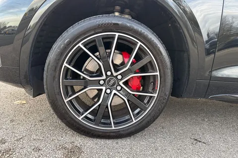 PK71MZF Audi Q5 Edition 1 40 TDI quattro 204 PS S tronic Thumbnail #12