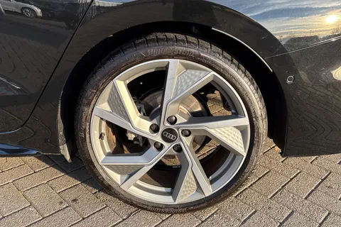 KM25HMA Audi A3 Black Edition 35 TFSI 150 PS S tronic Thumbnail #13