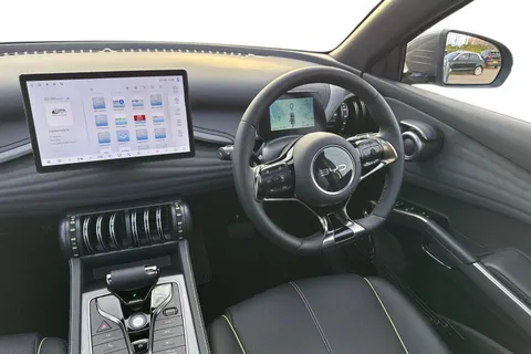 DG25RDO BYD ATTO 3 60.48kWh Comfort Auto 5dr Thumbnail #13