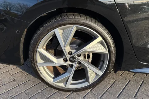 KM25HMA Audi A3 Black Edition 35 TFSI 150 PS S tronic Thumbnail #14