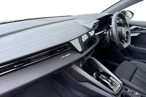 KM25HMA Audi A3 Black Edition 35 TFSI 150 PS S tronic Thumbnail #16