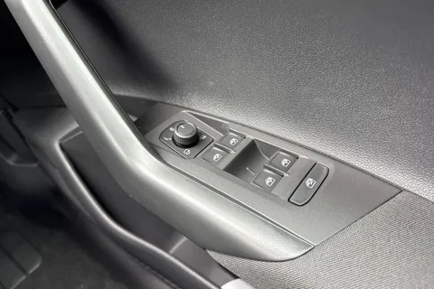 CX25ZFO Volkswagen Polo 1.0 TSI Match DSG ⭐Front & Rear parking sensors, Heated front seats⭐ Thumbnail #21