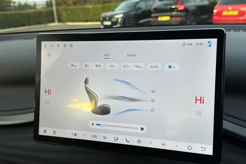 DG25RDO BYD ATTO 3 60.48kWh Comfort Auto 5dr Thumbnail #19