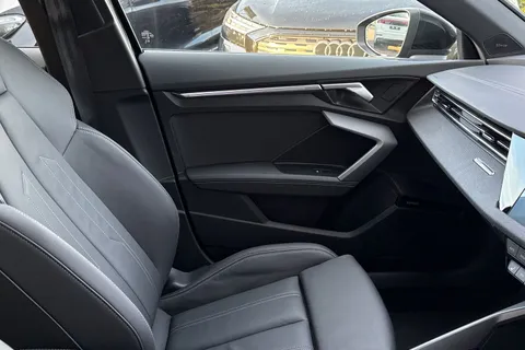 KM25HMA Audi A3 Black Edition 35 TFSI 150 PS S tronic Thumbnail #21