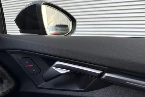 KM25HMA Audi A3 Black Edition 35 TFSI 150 PS S tronic Thumbnail #22