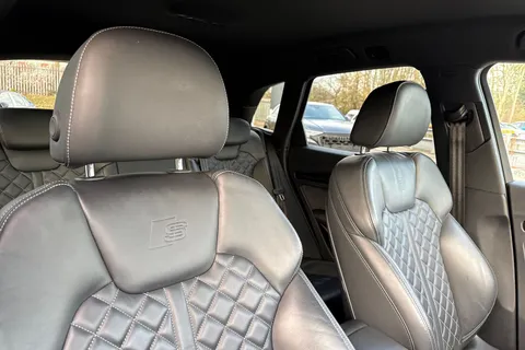 PK71MZF Audi Q5 Edition 1 40 TDI quattro 204 PS S tronic Thumbnail #25