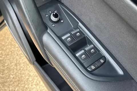 PK71MZF Audi Q5 Edition 1 40 TDI quattro 204 PS S tronic Thumbnail #27