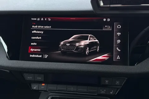 KM25HMA Audi A3 Black Edition 35 TFSI 150 PS S tronic Thumbnail #32