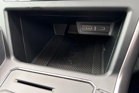 CX25ZFO Volkswagen Polo 1.0 TSI Match DSG ⭐Front & Rear parking sensors, Heated front seats⭐ Thumbnail #39